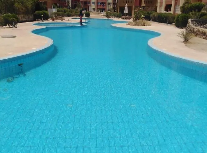 Super Deluxe With 3 Bed Apartment *