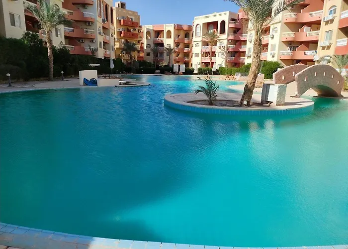 Super Deluxe With 3 Bed Apartment *